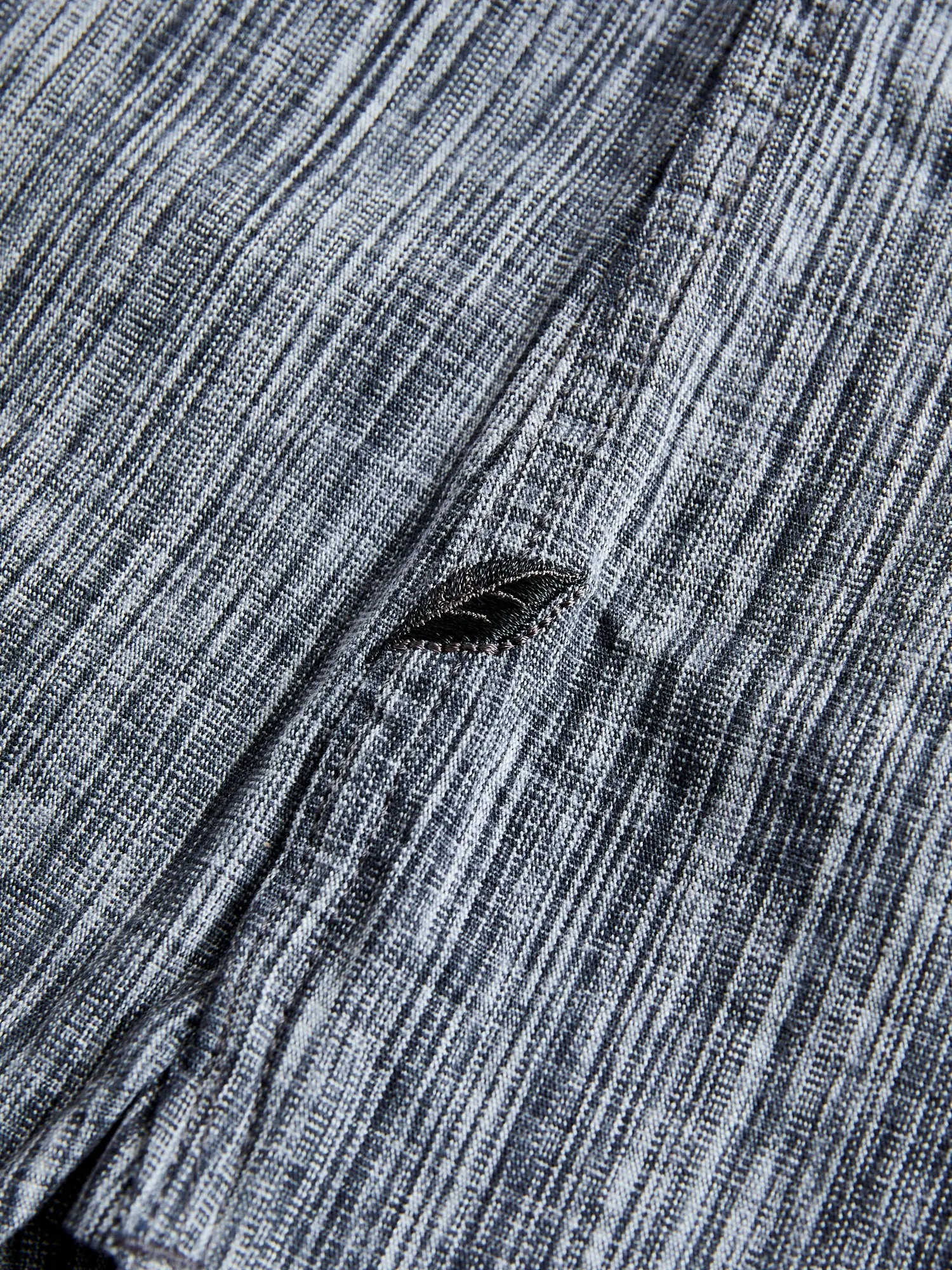 6oz Kasuri Chambray Button-Up Shirt in Black