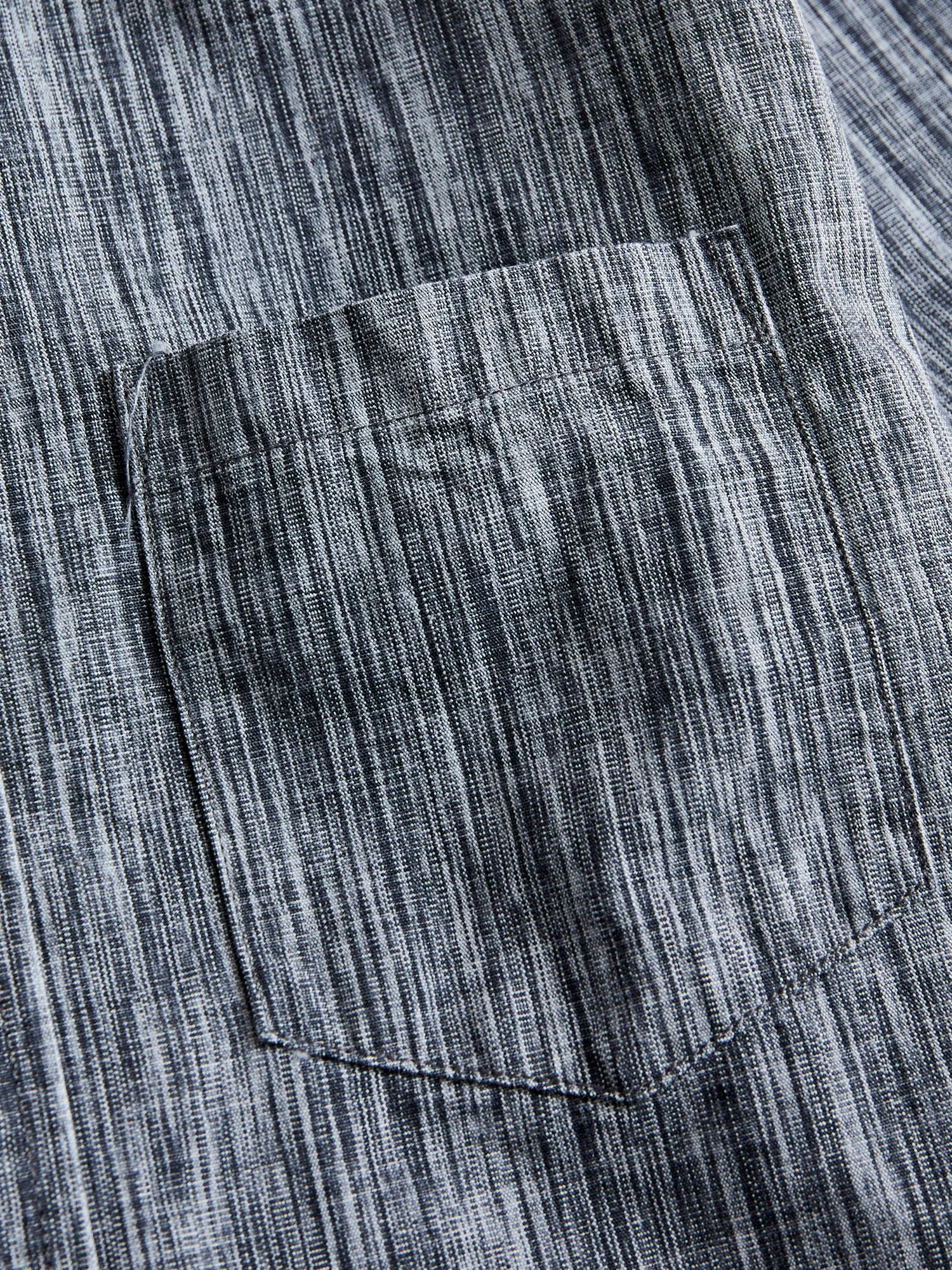 6oz Kasuri Chambray Button-Up Shirt in Black