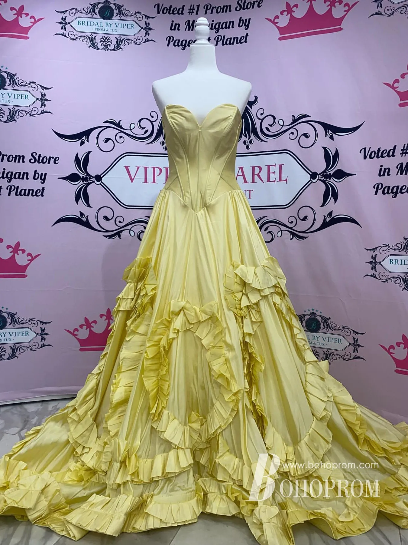 A-line  Sweetheart Chapel Train Taffeta Ruffles Quinceanera Dresses 2843