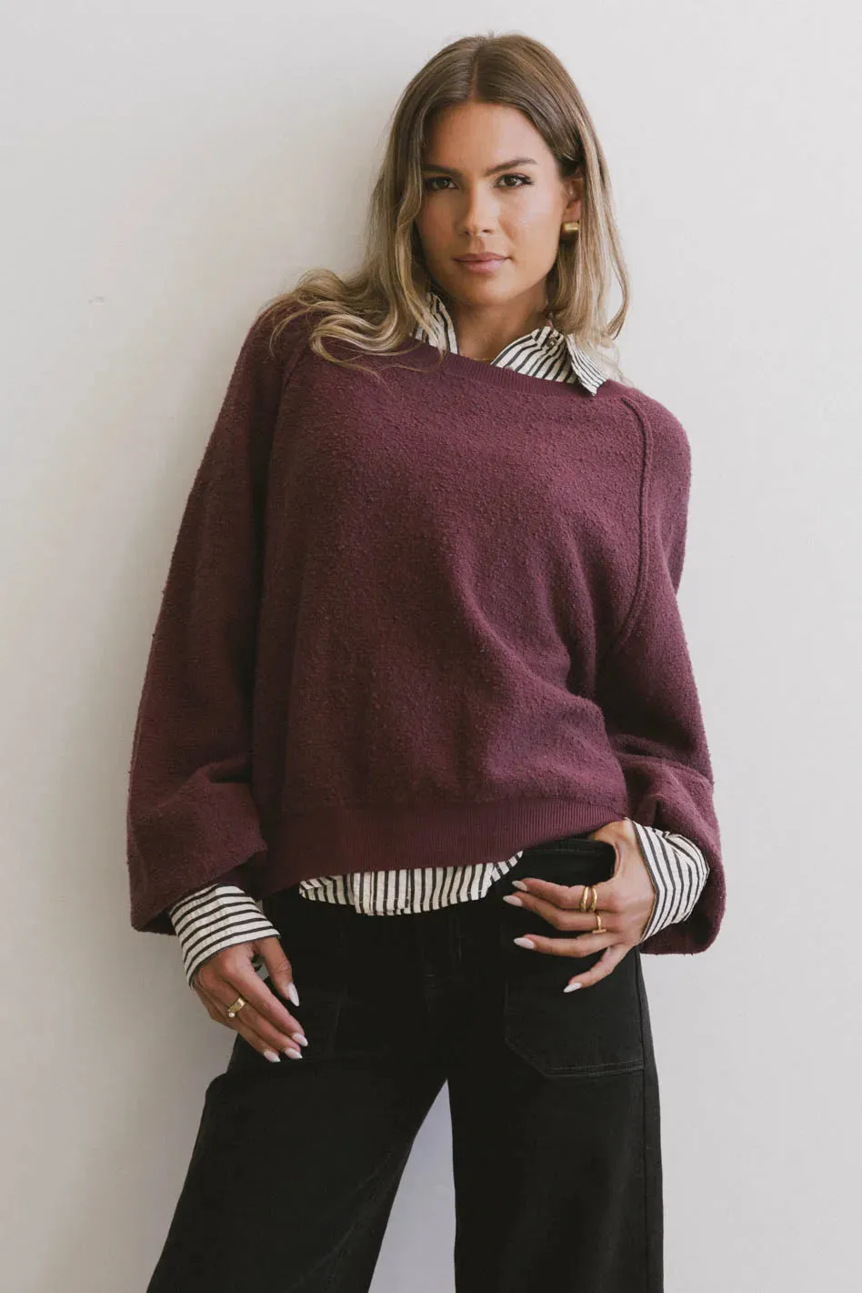 Annaleah Textured Sweatshirt in Burgundy