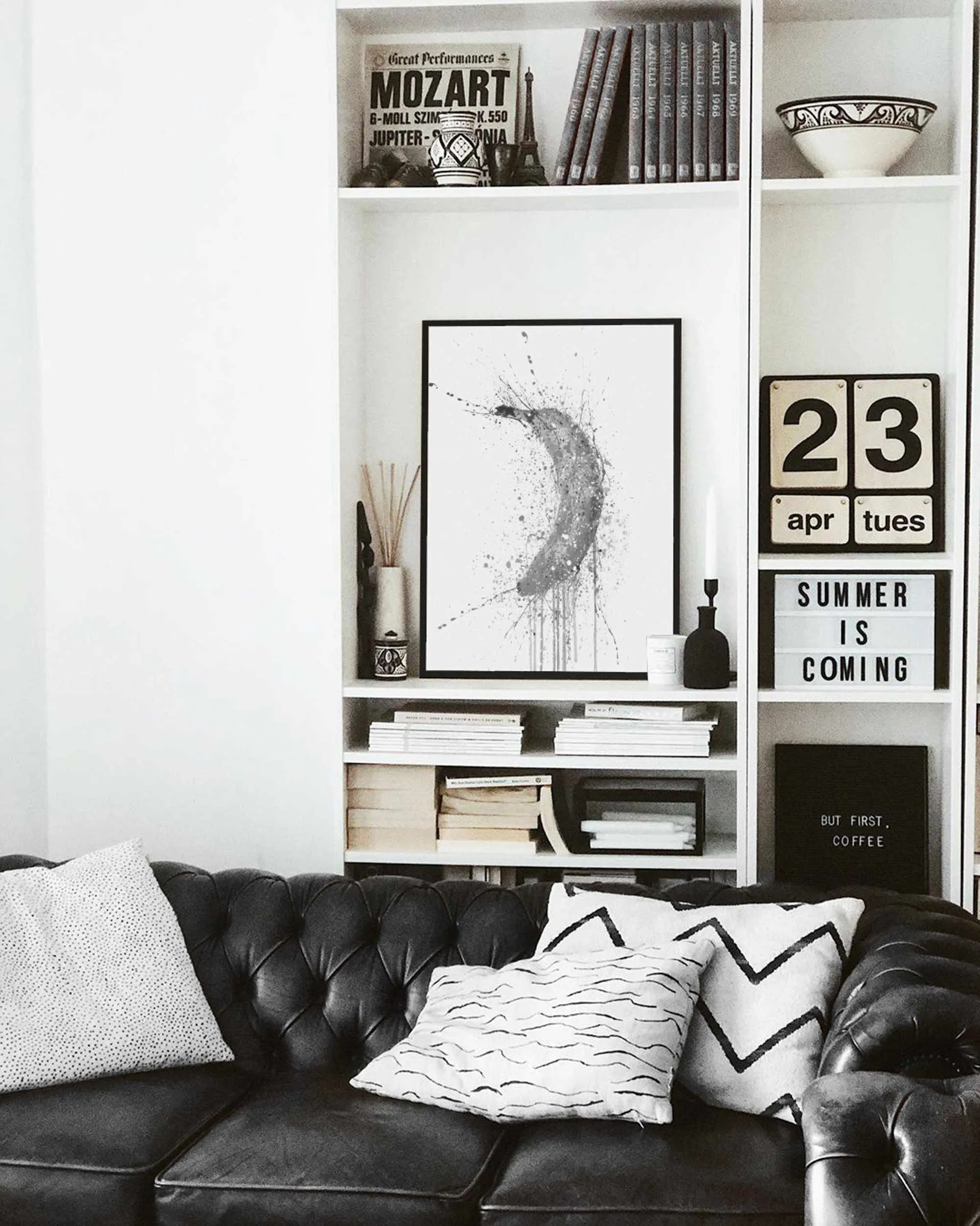 Grey Edition Banana Fruit Wall Art Print: Elegant Home Decor