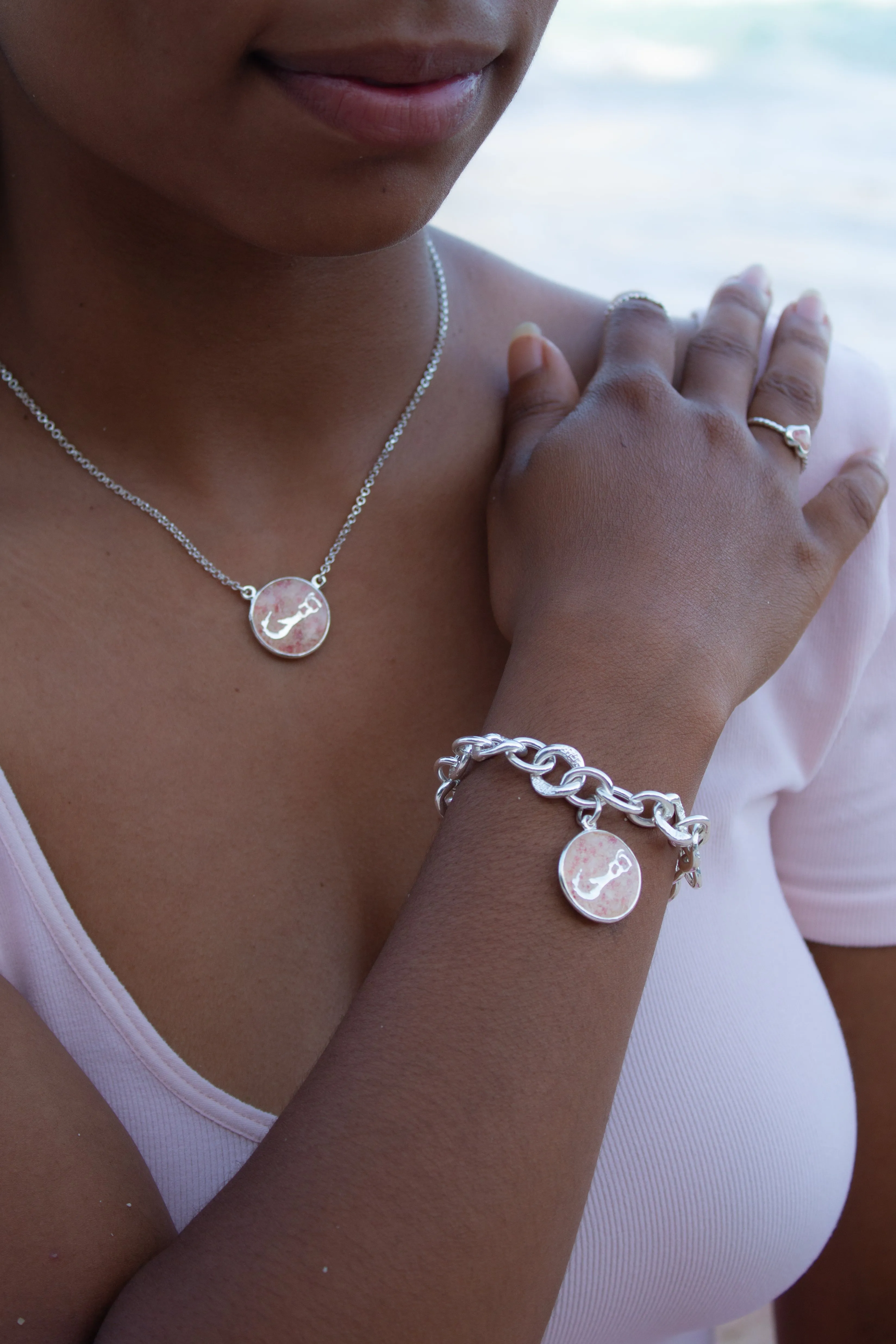 Bermuda ~  Coin Inline Necklace