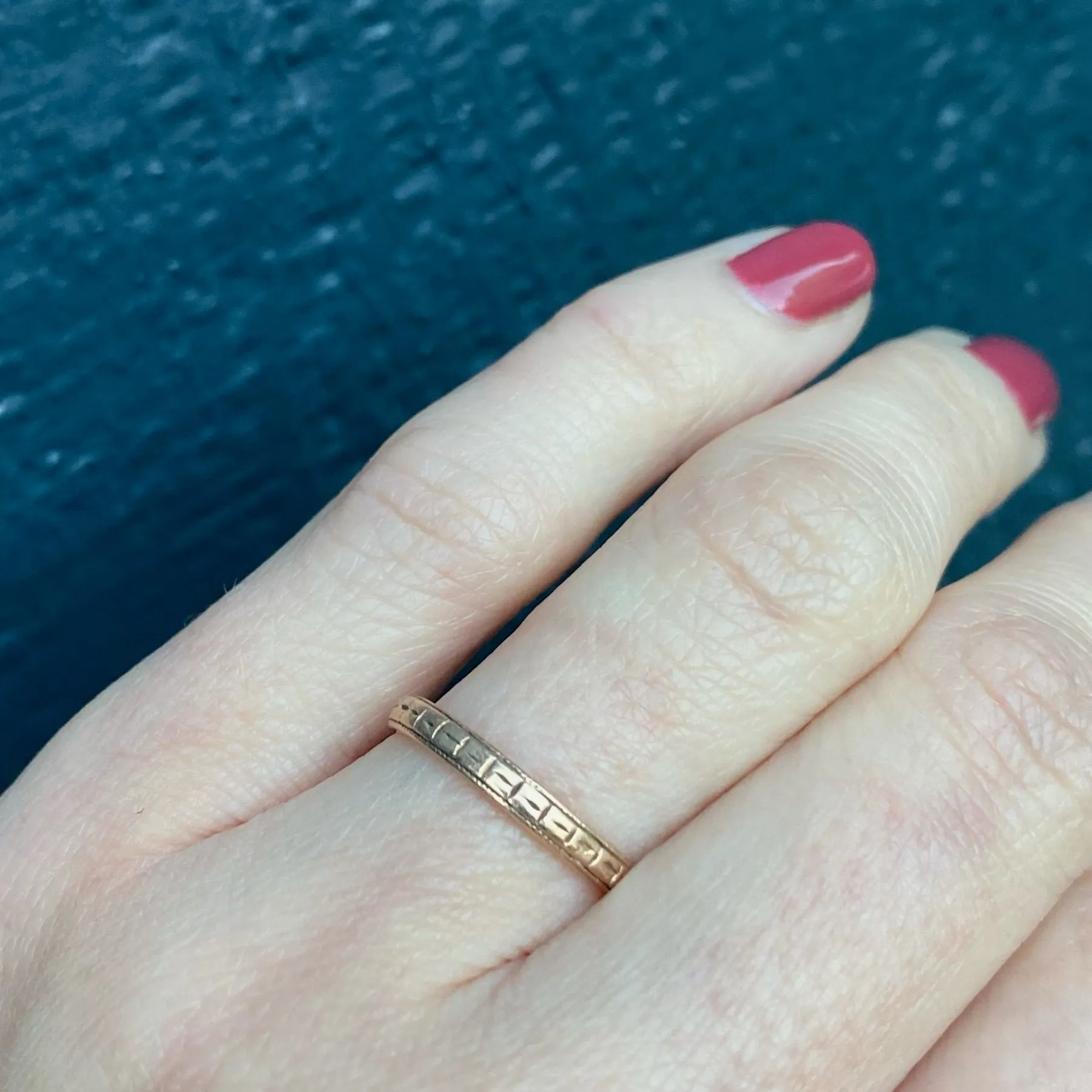 Charming Deco Design Band in Recycled Rose Gold