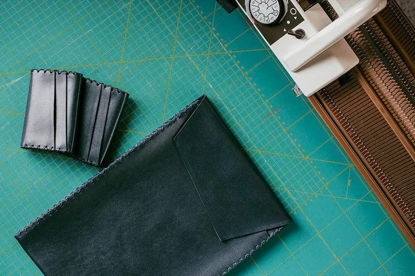EARLYMADE Handmade Leather Portfolio - BLUE - LAST PIECE