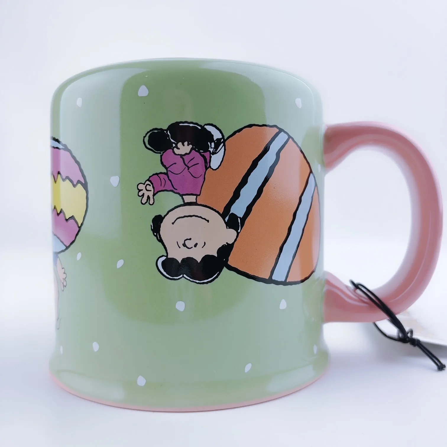 Peanuts Charlie Brown and friends & Giant Easter Eggs Big Coffee Mug Cup 21 oz