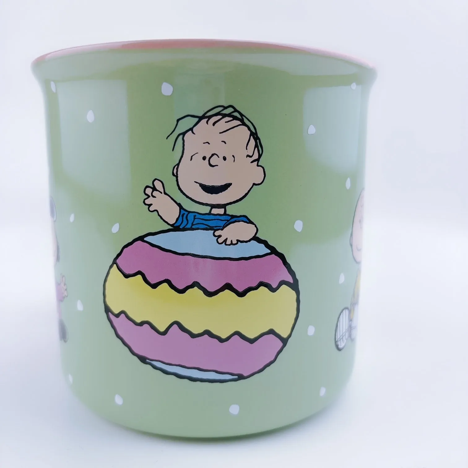 Peanuts Charlie Brown and friends & Giant Easter Eggs Big Coffee Mug Cup 21 oz