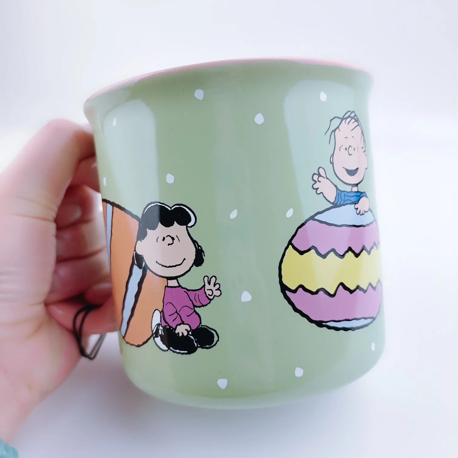 Peanuts Charlie Brown and friends & Giant Easter Eggs Big Coffee Mug Cup 21 oz