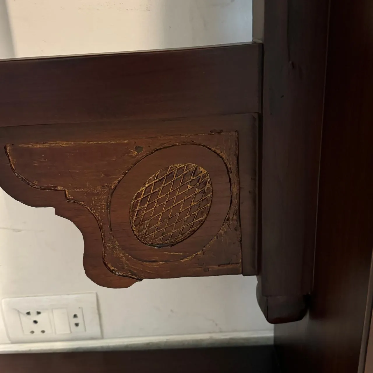 Wooden console : Kavya 5